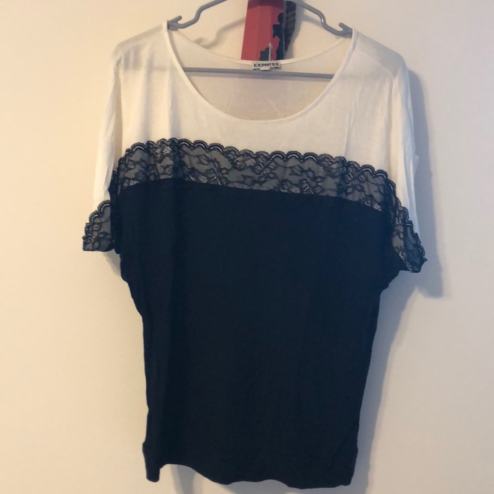 B/w lace top